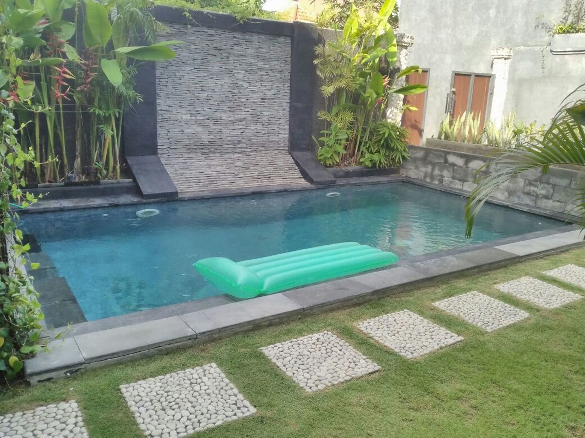 Villa Sunshoot Sandat Seminyak (Bali)